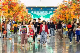Biển người đổ về Hội chợ Mùa thu 2025 trước khi cơ hội mua sắm tốt nhất năm khép lại vào ngày 4/11
