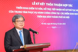Agribank và TP Hà Nội hợp tác triển khai mô hình hỗ trợ dịch vụ công tại điểm giao dịch ngân hàng