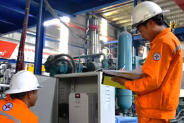 EVNHANOI triển khai hàng loạt chương trình, giải pháp tiết kiệm điện với sự tham gia từ khách hàng