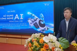 UBND phường Hai Bà Trưng phát động phong trào “Bình dân học vụ số”, thúc đẩy kỹ năng số cho cán bộ