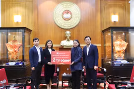Tập đoàn BRG và Ngân hàng SeABank trao 5 tỷ đồng ủng hộ đồng bào khắc phục hậu quả thiên tai