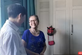 Niềm hạnh phúc được giải oan của gia đình hiến tạng cứu người. Ảnh: Nguyễn Trăm