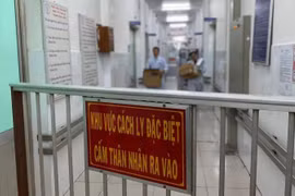TP.HCM cách ly 4 người đi qua tâm dịch Vũ Hán. Ảnh: Thiên Chương