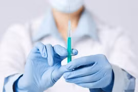 TP.HCM: Nhiều cơ sở phun xăm tự ý sử dụng kháng sinh
