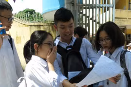 Thí sinh đang mong chờ ngày công bố điểm chuẩn đỗ vào các trường đại học, năm học 2020-2021. Ảnh minh họa: Internet