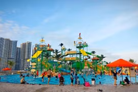 Vinhomes Grand Park đông kín fan chờ đón siêu nhạc hội 8WONDER Winter