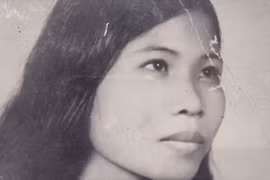 Nữ biệt động Sài Gòn hoá trang học sinh, pháo kích địch từ căn nhà khoét mái
