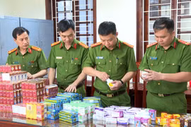 Thủ tướng chỉ đạo Bộ Công an đẩy nhanh điều tra vụ sữa giả, thuốc giả