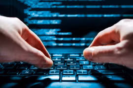 Một tài khoản Twitter có liên quan đến Nga đã kêu gọi các hacker cùng nhau theo dõi cuộc bầu cử ở Mỹ