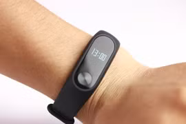 Vòng tay đeo thông minh Mi Band 2.