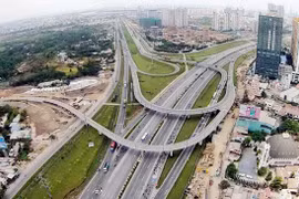 Trong 5 năm qua, 80-90% nguồn vốn đầu tư dành cho xây dựng đường bộ trong vùng ĐBSCL, trong khi đường thủy chỉ chiếm 1,7%- (Ảnh minh họa).