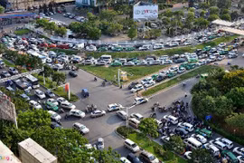 Sở GTVT TP. Hồ Chí Minh đã có kế hoạch giải quyết vấn đề ùn tắc ở khu vực sân bay Tân Sơn Nhất - (Ảnh minh họa).