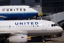 Hàng nghìn hành khách của United Airlines trên toàn thế giới đã bị chậm chuyến.
