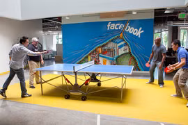 Facebook là công ty công nghệ tốt nhất để làm việc trong năm 2017