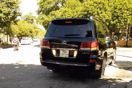 Lexus LX 570 có BKS 75A-122.22- (Ảnh: Dân Việt).