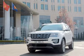 SUV hạng sang Ford Explorer được trang bị khối động cơ EcoBoost 2.3L cho khả năng vận hành mạnh mẽ tương đương với khối động cơ V6 3.0L thông thường