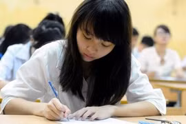 Thí sinh trước giờ làm bài thi. 