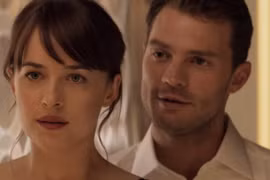 Bên cạnh những chi tiết mới mẻ, Fifty Shades Darker vẫn trung thành với ý tưởng chủ đạo của phim là những cảnh quay ướt át, nóng bỏng của cặp đôi “ngôn tình Tây phương”.