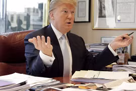 Donald Trump: Chống Assad và IS cùng lúc là ngu ngốc