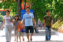 Dự báo thời tiết hôm nay (10/5): Bắc Bộ, Trung Bộ tạm thời mát mẻ