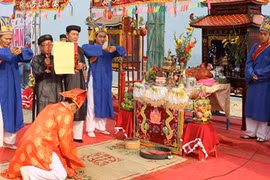 Cầu ngư là lễ hội truyền thống được ngư dân ven biển tổ chức hàng năm, có ý nghĩa tâm linh, mang đậm văn hóa vùng biển.