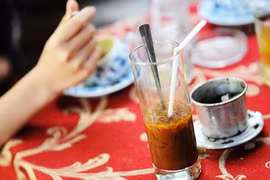 Khác biệt văn hóa uống cà phê của Hà Nội và Sài Gòn