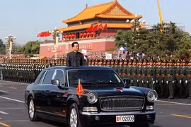 "Bentley" tự sản xuất của Trung Quốc phục vụ Chủ tịch Hồ Cẩm Đào trước Thiên An Môn