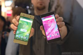 Xperia X và Xperia X Perfomance cơ bản có thiết kế tương tự như Xperia XA.