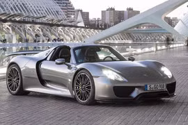 1. Porsche 918 Spyder (929.000 USD).
