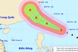 Dự báo đường đi của bão vào chiều 6/7. Ảnh: NCHMF.