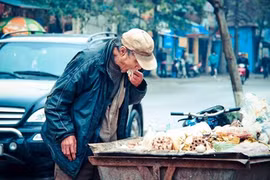 Bức ảnh lay động lòng người được chụp cách đây 6 năm bất ngờ gây xôn xao trên mạng xã hội - Ảnh: Nguyễn Sơn Tùng