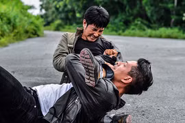 Video: Bình Minh tự thực hiện những cảnh hành động trong "Lộc Phát“