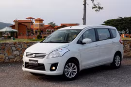 Điểm mặt 10 mẫu ôtô “ế ẩm” nhất Việt Nam năm 2015