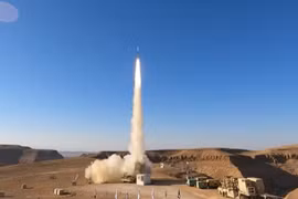 Quân đội Israel, công ty Rafael thử nghiệm thành công tên lửa phòng không David's Sling. Ảnh video Bộ Quốc phòng Israel. 