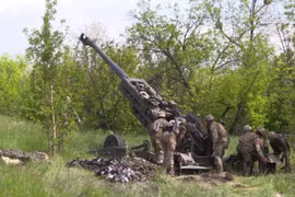 Quân đội Ukraine pháo kích bằng lựu pháo M777. Ảnh minh họa Military Ukraine.
