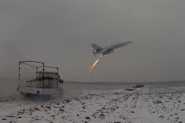 Quân đội Ukraine phóng thành công một UAV tự sát mới chế tạo. Ảnh minh họa từ Video South Front