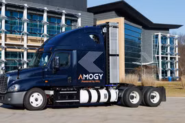 Xe vận tải thử nghiệm sử dụng amoniac chuyển hóa hydro cho pi nhiên liệu. Ảnh CNBC