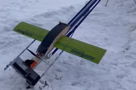 UAV tự sát giá rẻ mới của Nga, có tên gọi Privet-82 trong cuộc thử nghiệm tháng 3/2023. Ảnh TASS