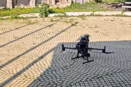 UAV robot trong vai trò lực lượng phản ứng đầu tiên với sự cố khẩn cấp. Ảnh minh họa DroneDJ