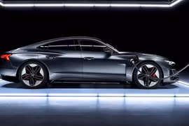 Đồ họa máy tính xe thể thao Audi RS6 sedan. Ảnh Audi
