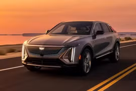 General Motors khởi đầu sự phục hồi lại thị trường châu Âu bằng mẫu xe điện Cadillac Lyriq. Ảnh AutoCar