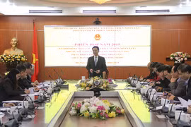 Bộ trưởng Nguyễn Mạnh Hùng phát biểu tại phiên họp