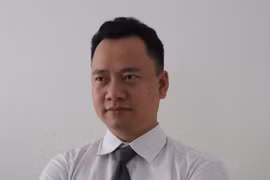 Luật sư