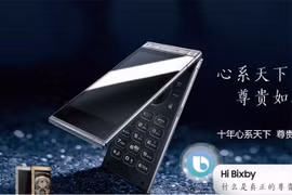 Flagship vỏ sò W2018 của Samsung (ảnh: The Verge)