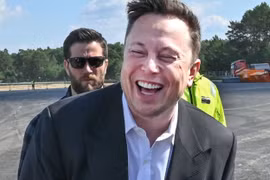 Tỉ phú Elon Musk - ông chủ hãng xe điện Tesla. (Ảnh: CNBC)
