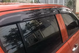 Những món đồ chơi không nên trang bị trên ô tô để đảm bảo an toàn