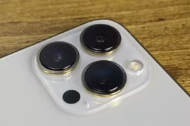 Apple mở rộng hỗ trợ sạc không dây Qi2 cho các mẫu iPhone cũ (Ảnh: BGR)