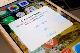 Apple mất 500 triệu USD vì vụ kiện cáo buộc công ty cố tình làm giảm hiệu năng những chiếc iPhone cũ (Ảnh: Gizmodo)
