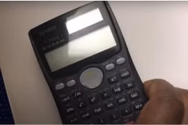 Chúng ta không còn quá xa lạ với những chiếc máy tính Casio (Ảnh: Vice)