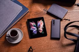 Nhiều chủ sở hữu Samsung Galaxy Z Fold 3 báo cáo gặp lỗi hỏng màn hình (Ảnh: Tech Spot)